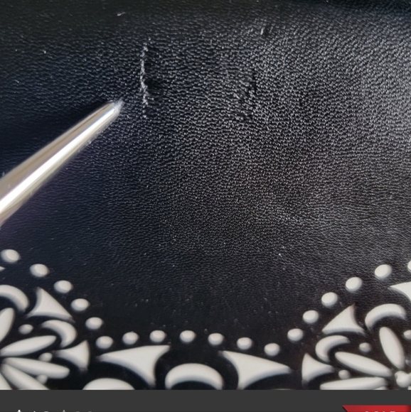 VERA BRADLEY & DISNEY  Black and White Women's Crossbody Bag. NWT* - Picture 9 of 9